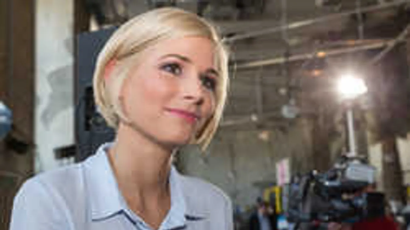 Reagált a bókra, elbűvölte Svájcot a magyar riporternő