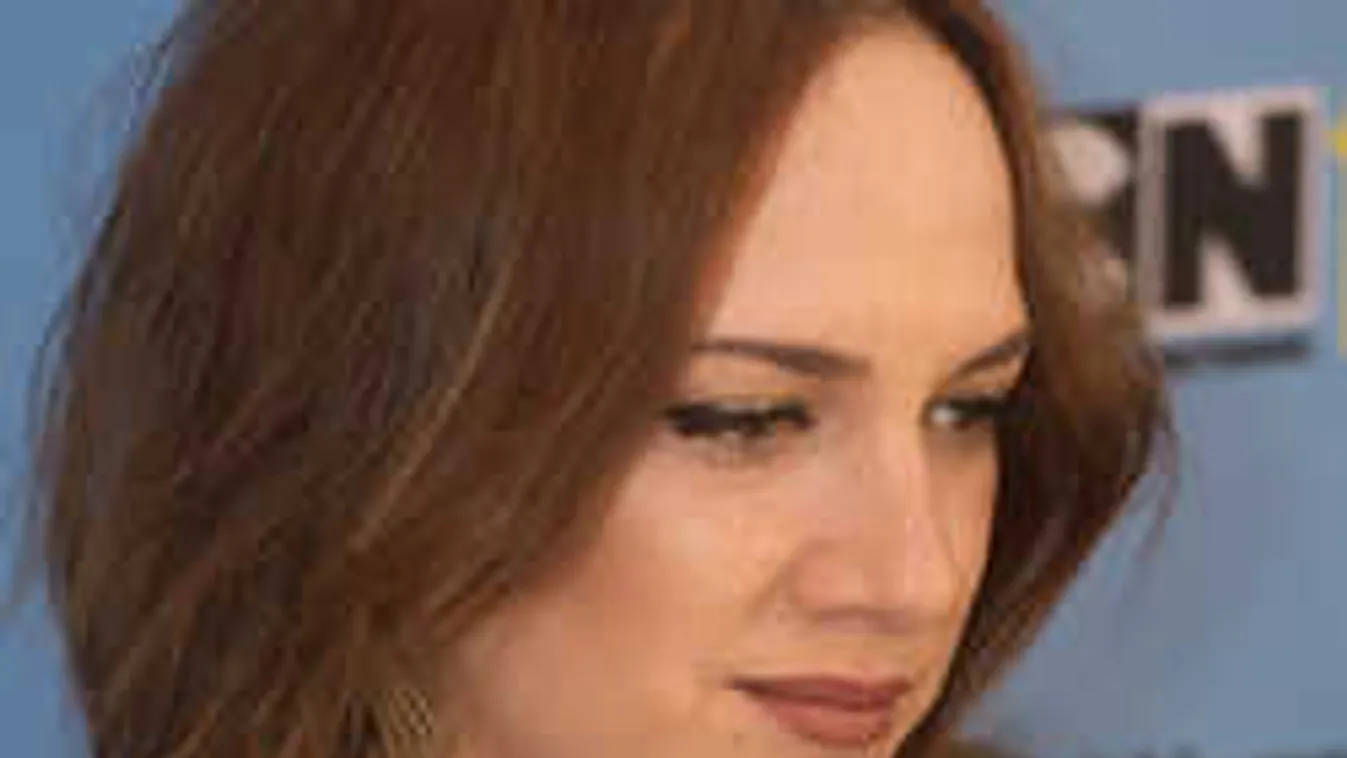 Sztárfocistával kapták lencsevégre Tóth Gabit a pesti éjszakában