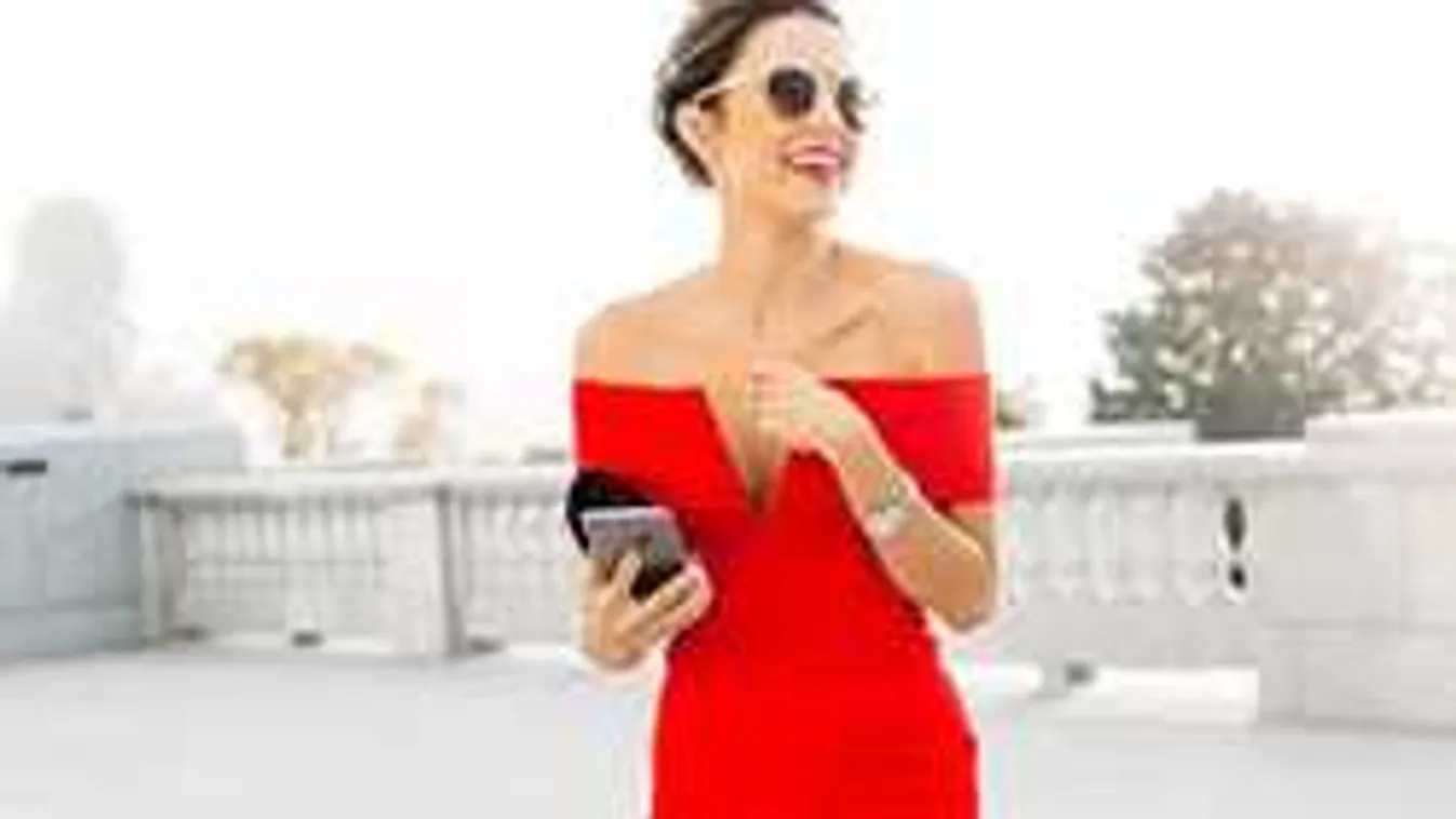 Szexi, dögös és szupernőies - az ősz slágere a piros!