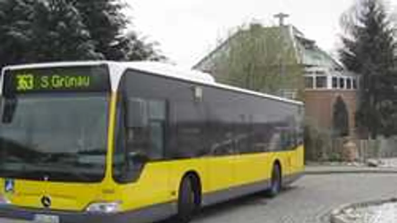 Migránsokra bízzák a tömegközlekedők életét