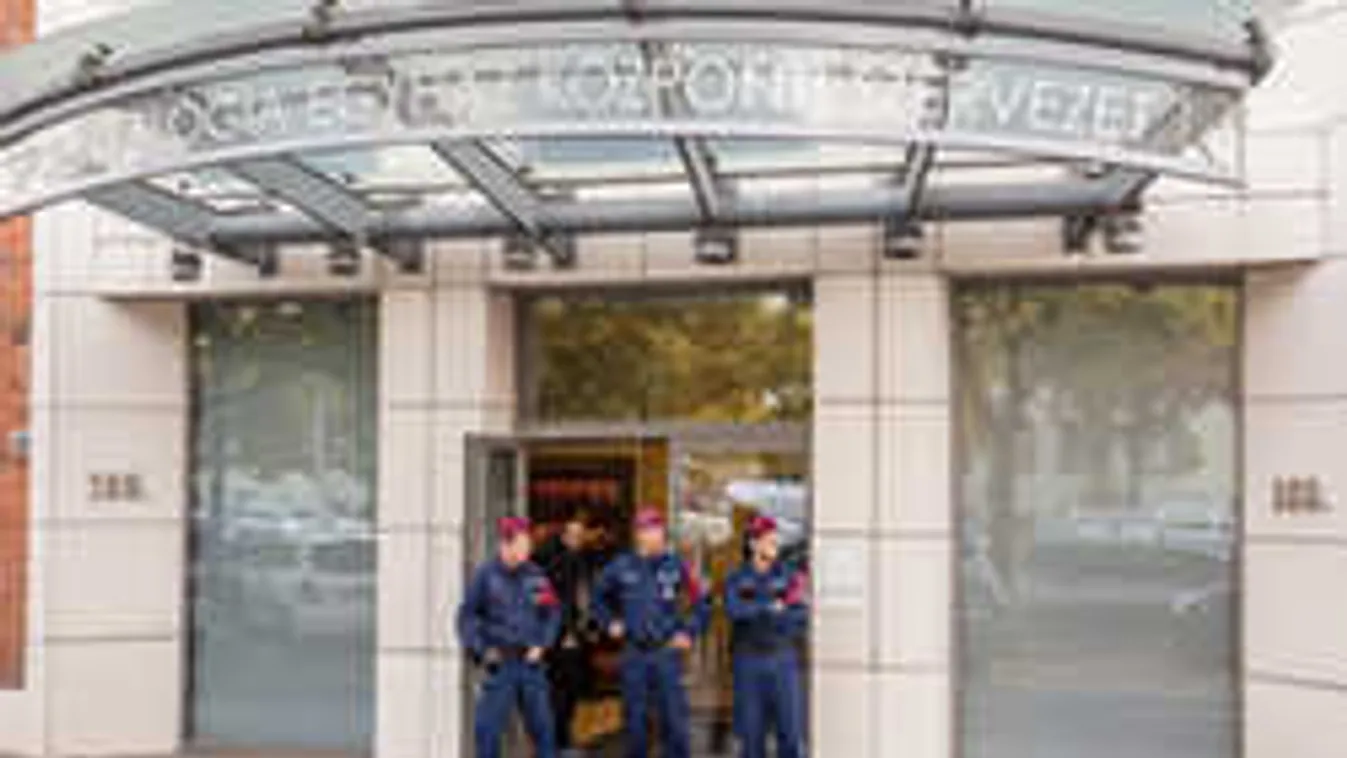 Hipnotizálnak is a szcientológusok