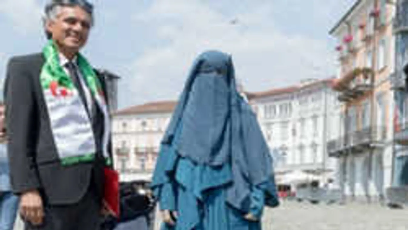 Durván összeverték a bevándorlókat segítő milliárdost