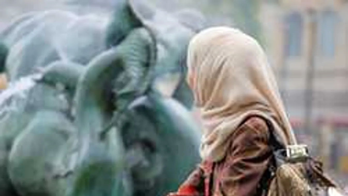 Verés és halálos fenyegetések - így él egy leszbikus muszlim nő