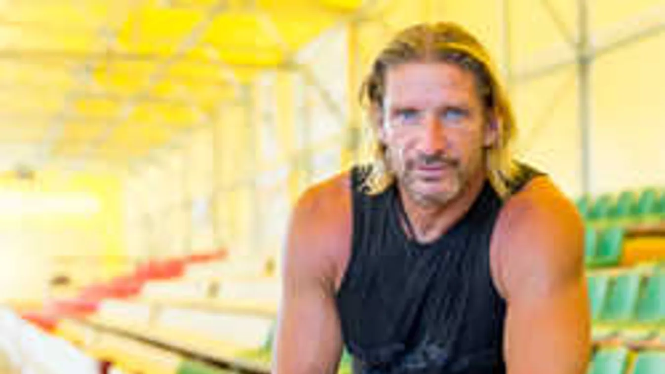 Megható üzenetet küldött beteg édesanyjának a magyar színész