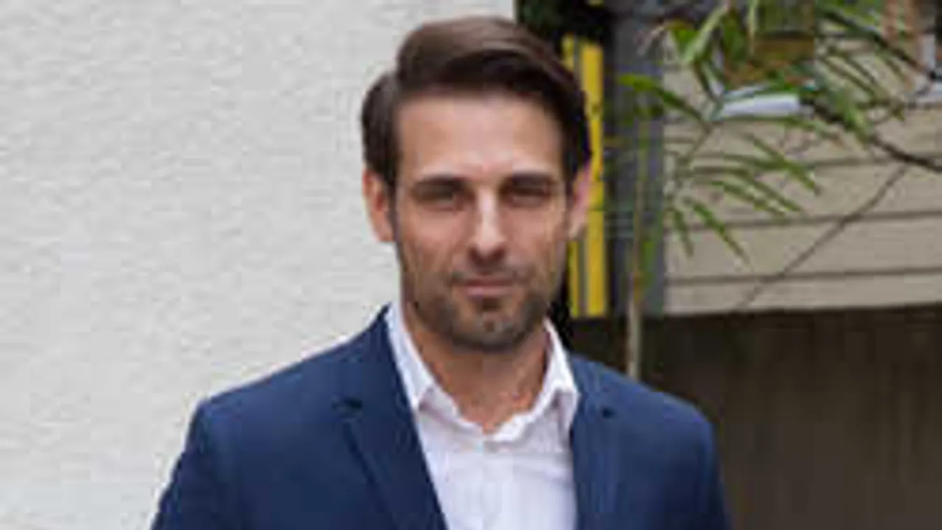 Eljegyezte szerelmét a híres magyar zenész