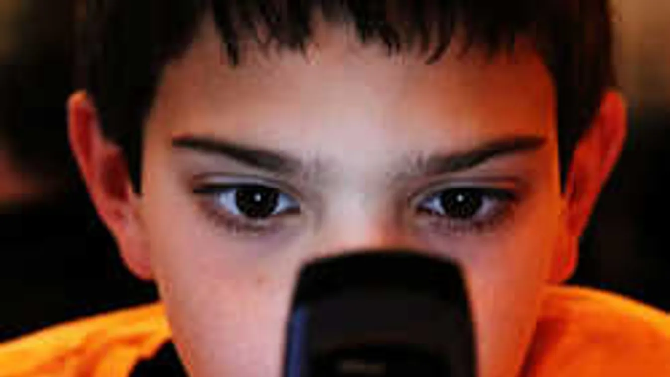 Szörnyű felfedezés: Ez történik, ha a gyerekek pornót néznek