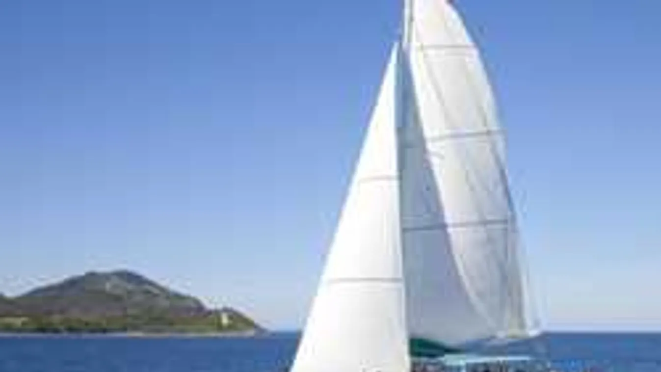 A gazdag migránsok jachttal jönnek Európába segélyért