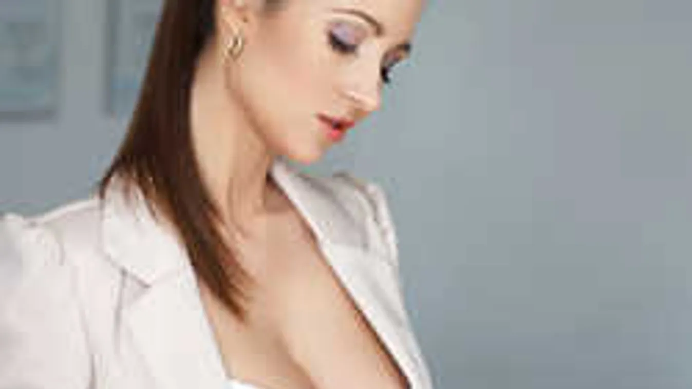 A nők 17 százaléka ezt a pajzán dolgot műveli titokban az irodában