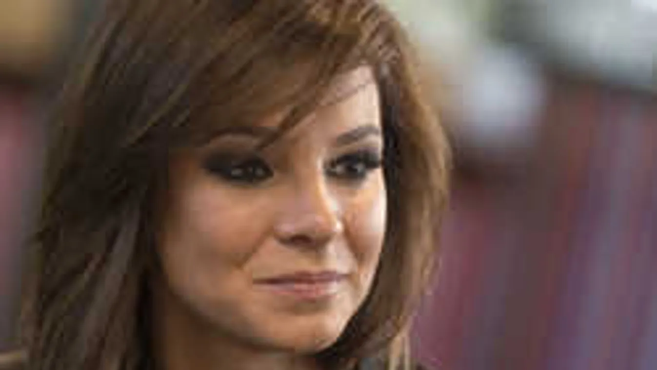 Ezért sírta el magát élő műsorban Sarka Kata - Videó