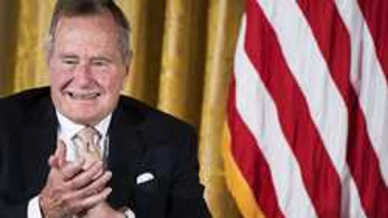 Bushig ér a zaklatási botrány, színésznőt fogdosott