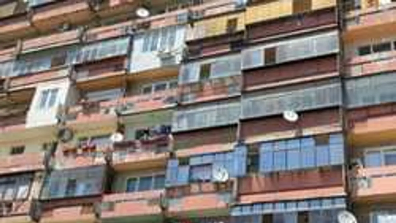 Dráma a lakótelepen: a hetedikről zuhant ki az anya