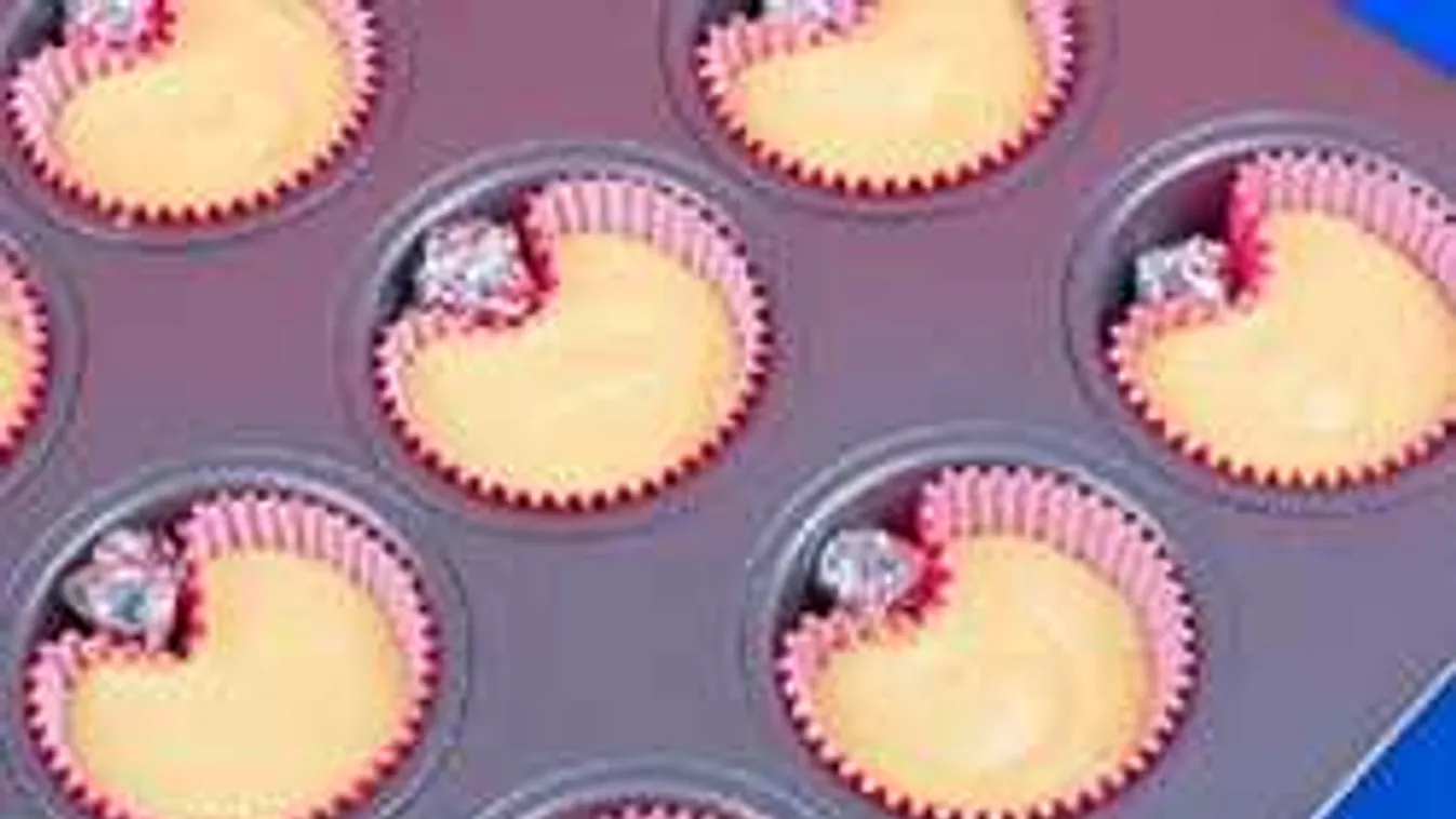 Ezért tegyél alufólia-golyót a muffinsütőbe