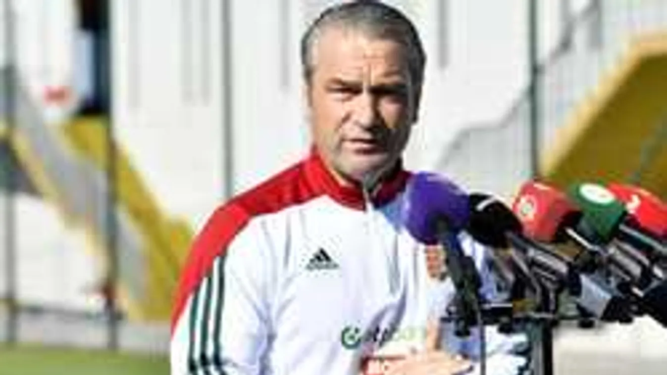 Õk döntenek Bernd Storck sorsáról