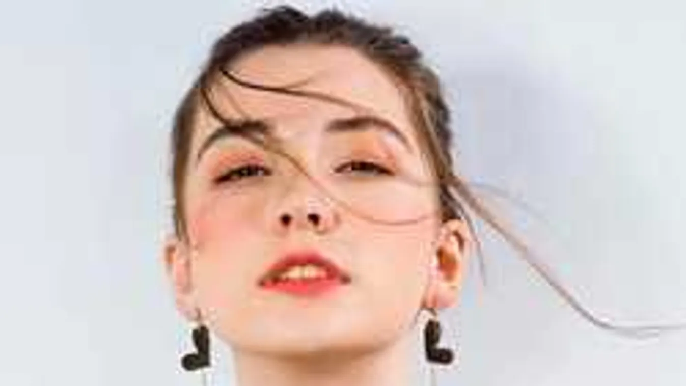 Gyászol a szakma: Elhunyt a gyönyörű fiatal modell - Fotó