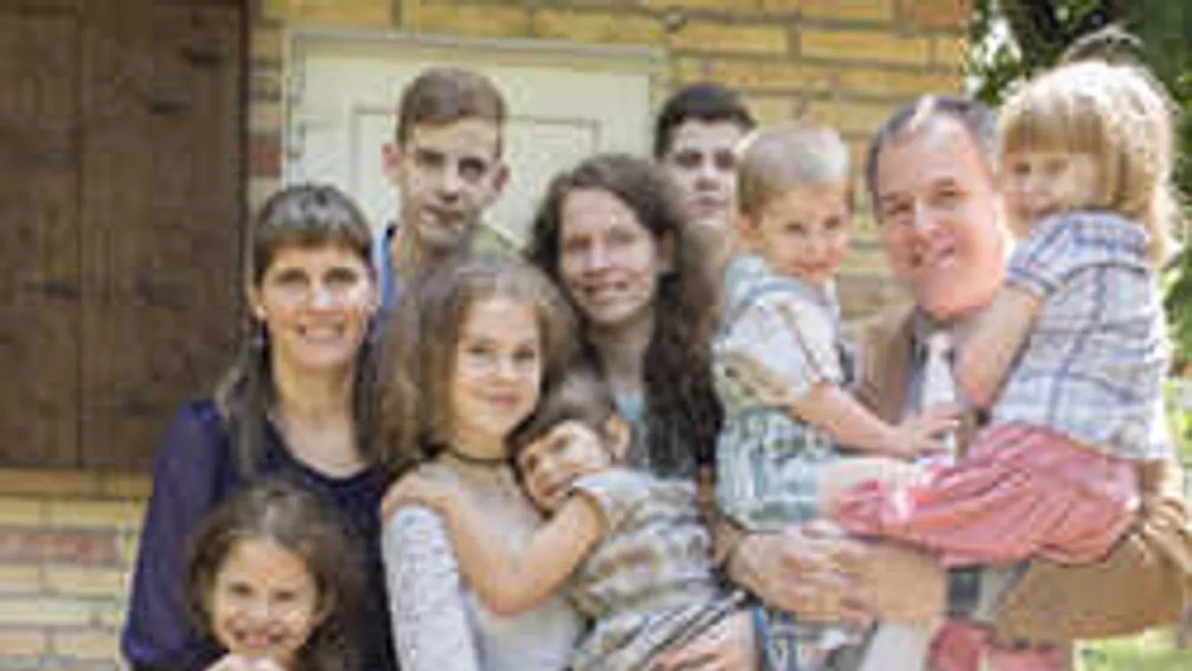 Küszöbön a kilakoltatás: haladékot kapott a 8 gyermekes család