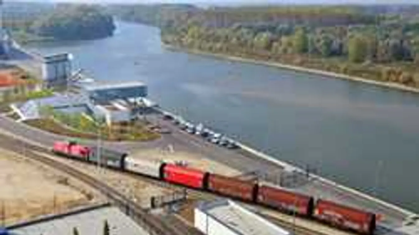 Átadták az ország egyik legnagyobb intermodális csomópontját