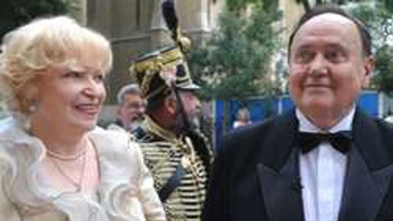 Elárulta az özvegy: Szobrot állítanak Torgyán Józsefnek!