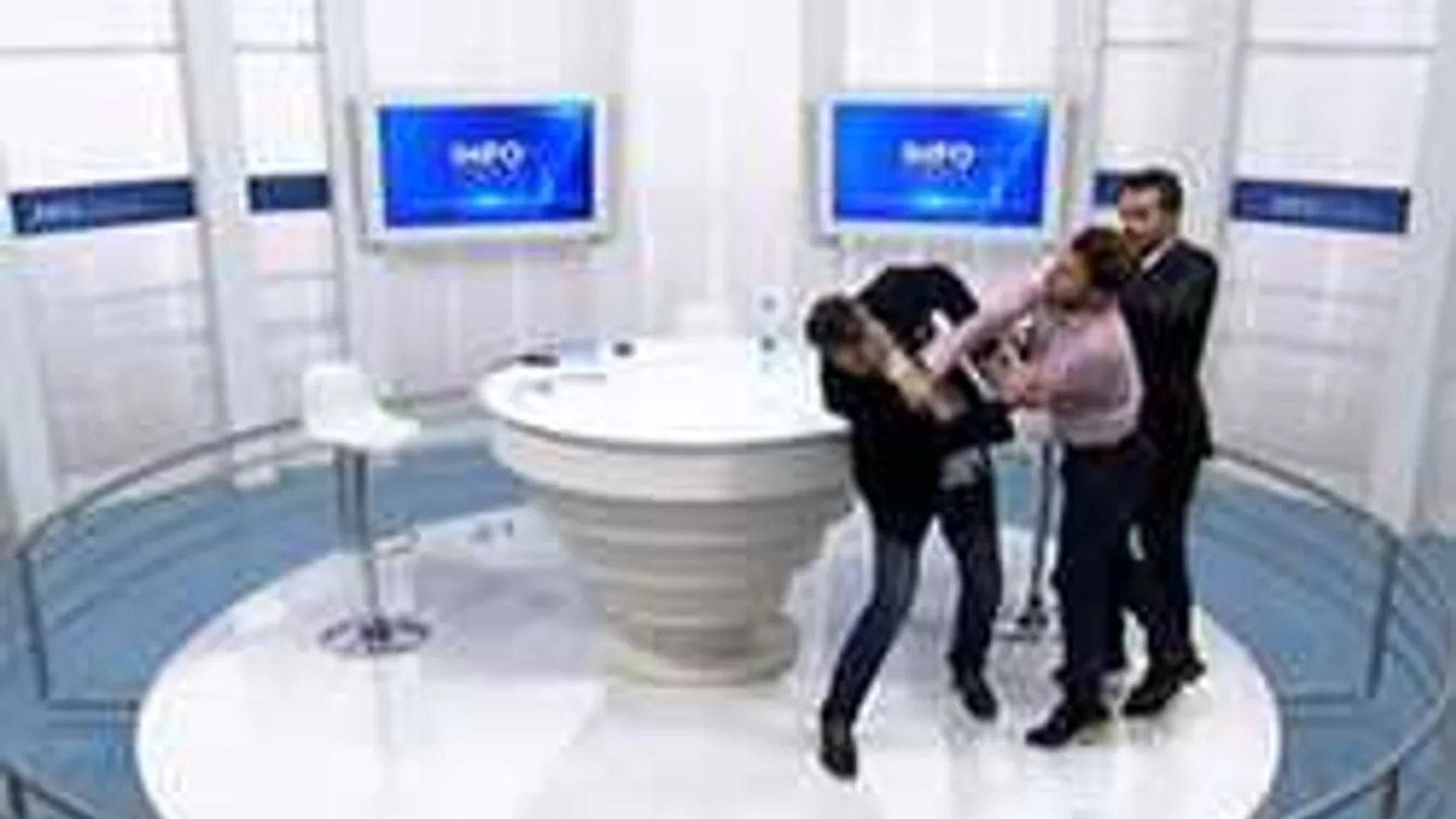 Brutális ökölharc a stúdióban: Élő adásban verekedtek össze a politikusok