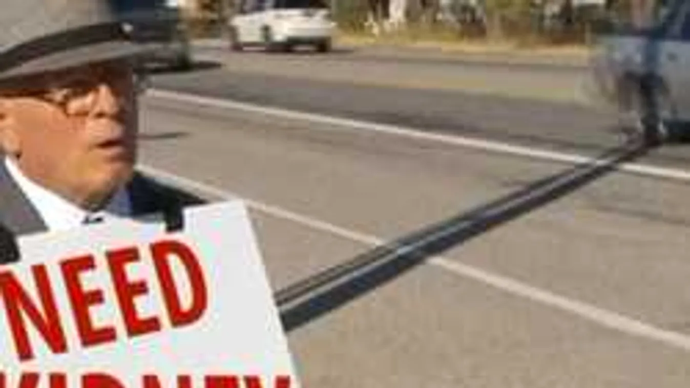 Szívszorító jelenet: vesét koldul feleségének a nyugdíjas