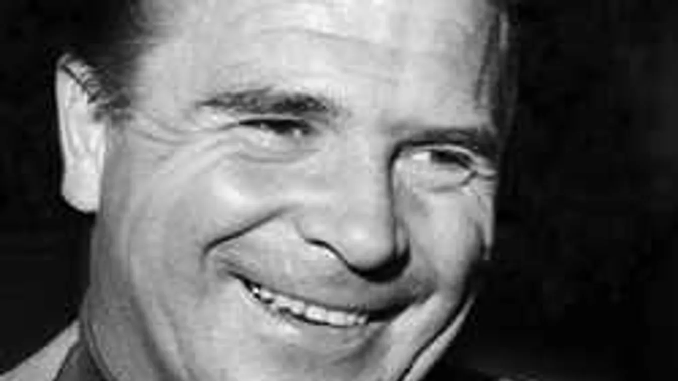 Megható, így néz ki most ez elhunyt magyar legenda síremléke - Fotó