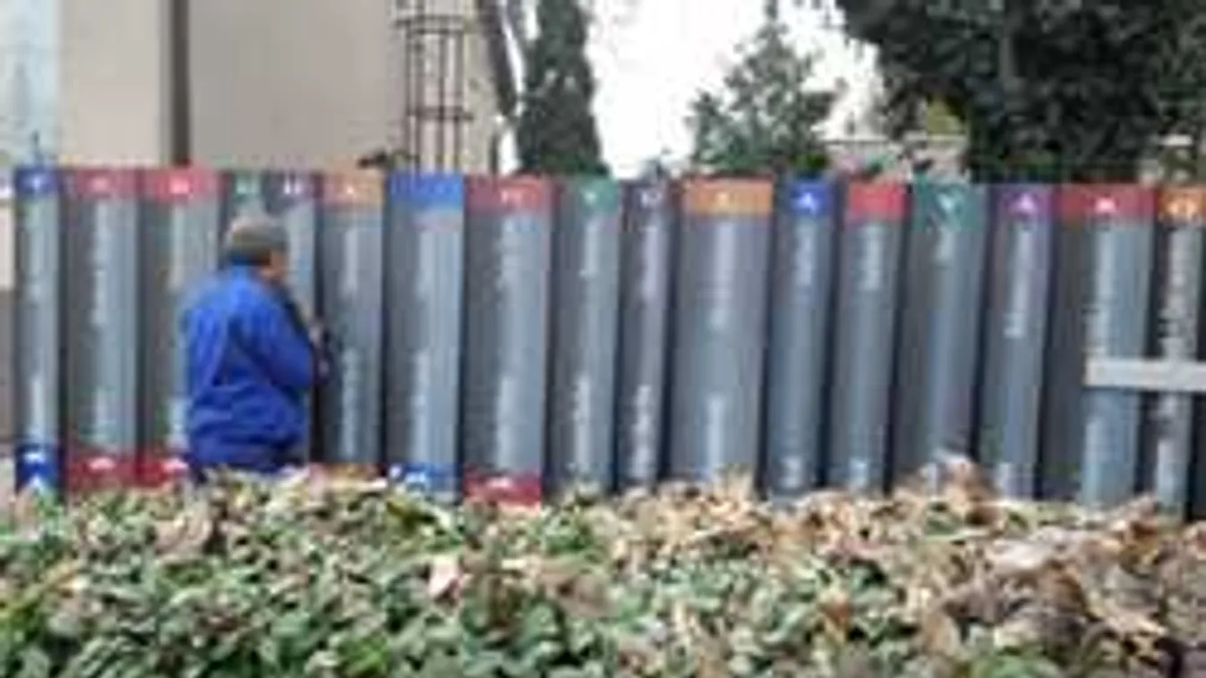 Zseniális ötlet, nem csak kolbászból készülhet kerítés