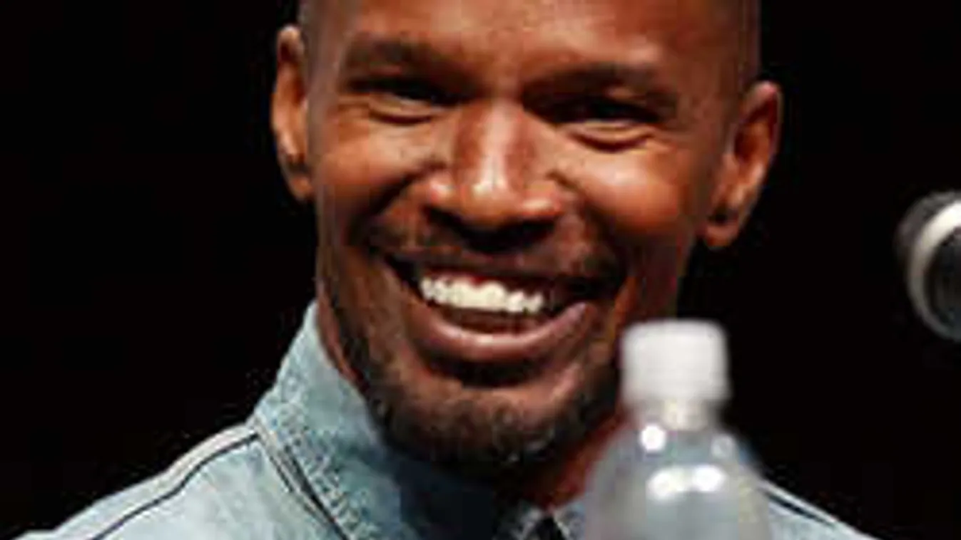 Lebukott a világsztár, magyar énekesnővel töltötte az éjszakát