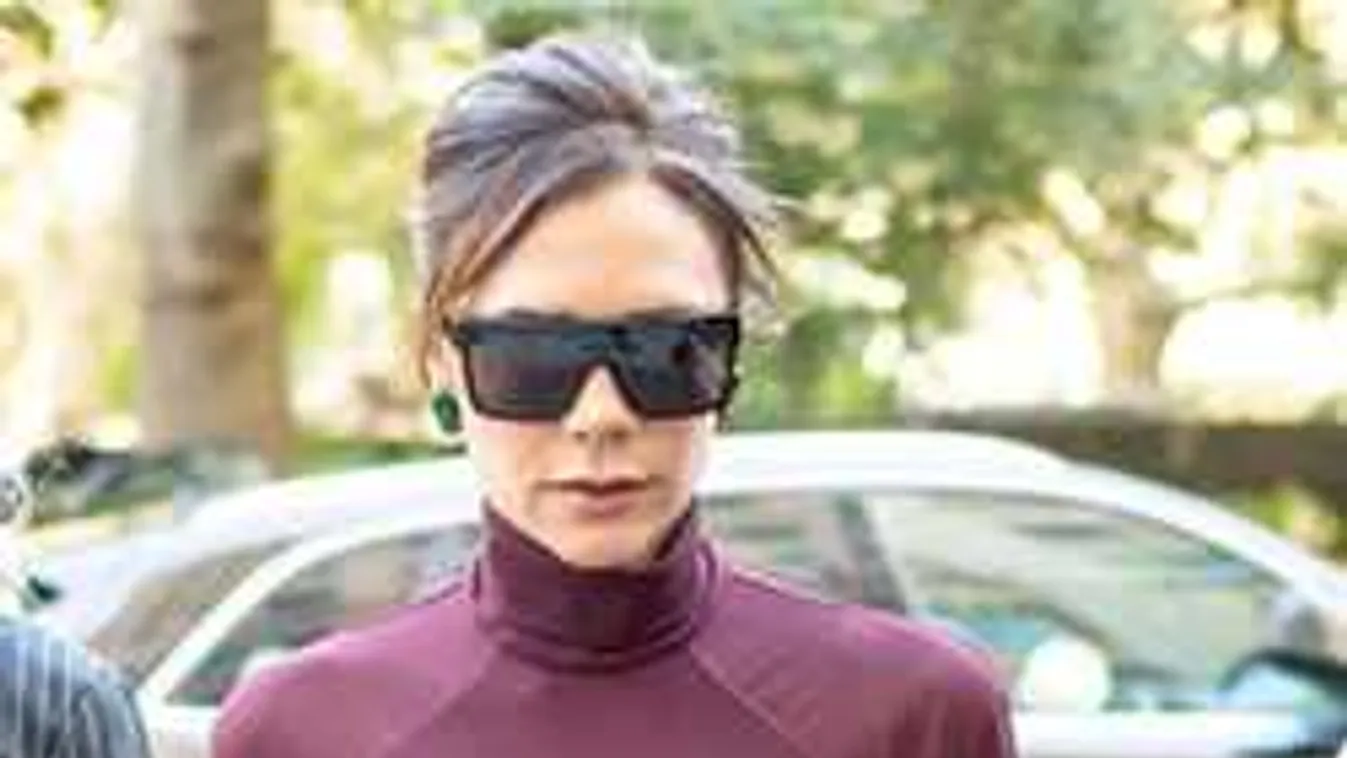 Nehezen értelmezhető, hogy mit művel Victoria Beckham - Fotó