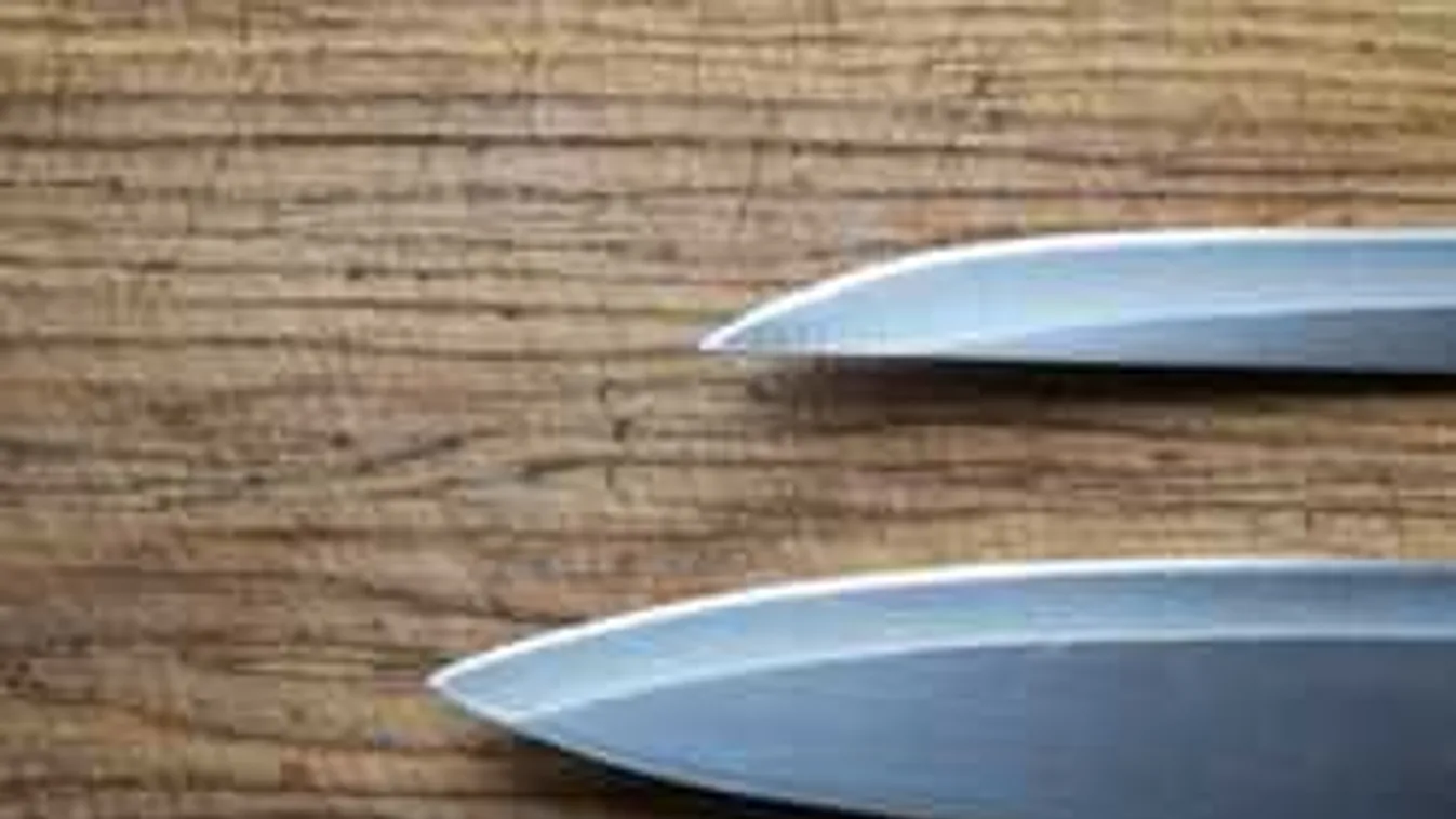 Most érkezett: Késelés Budapesten, mentők küzdenek egy nő életéért