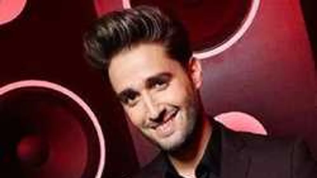 Sosem volt ilyen szexi Király Viktor új kedvese - Fotó