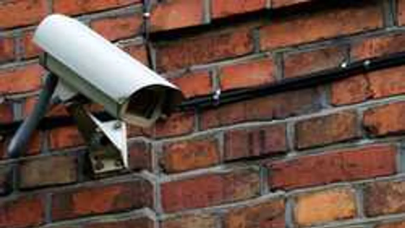 Szellemet vett fel a biztonsági kamera Debrecenben! - fotó