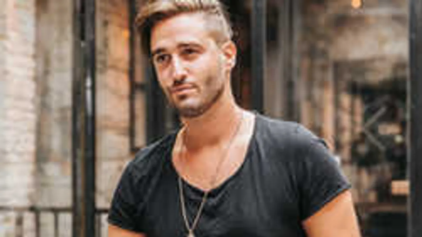 Leleplező videó, így turbékolnak Király Viktorék a kulisszák mögött