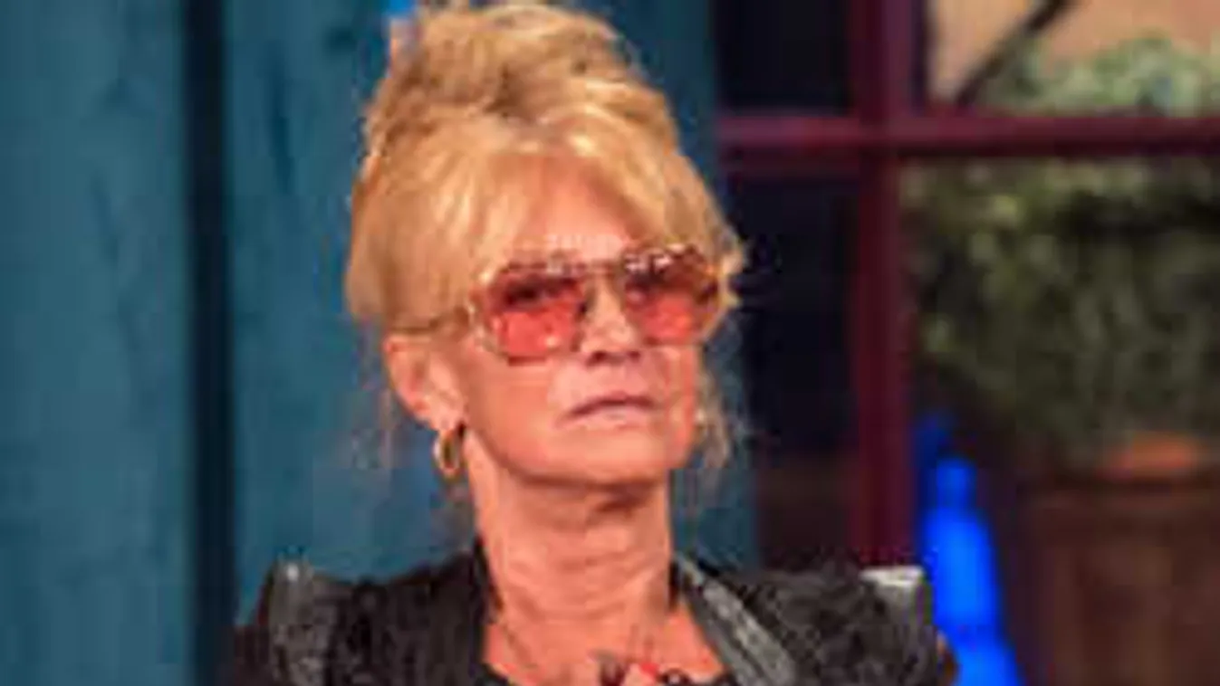 Zokogva beszélt életéről Aradszky özvegye