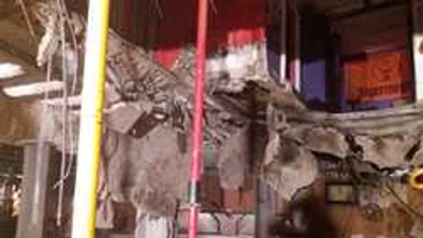 40 sérültje van a súlyos balesetnek