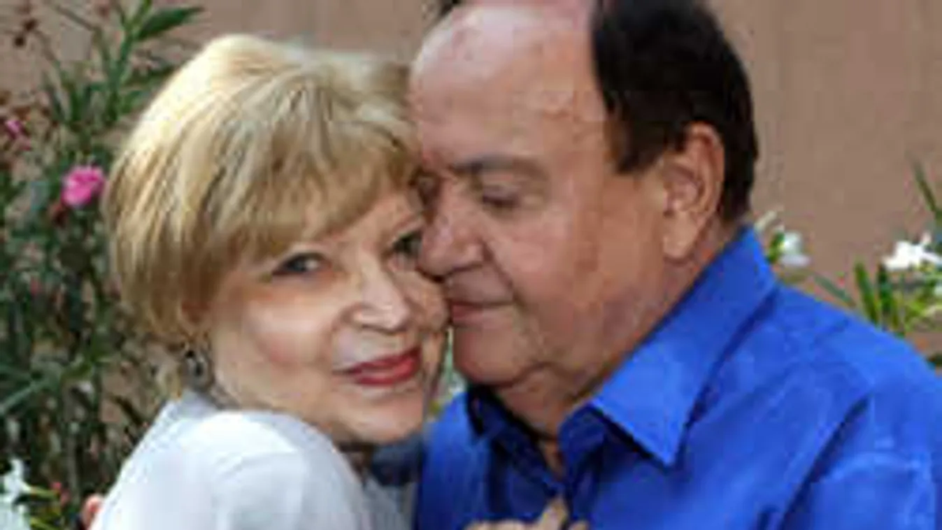 Temetőben jártunk: Ezt tette Torgyán József sírjával az özvegy - fotó