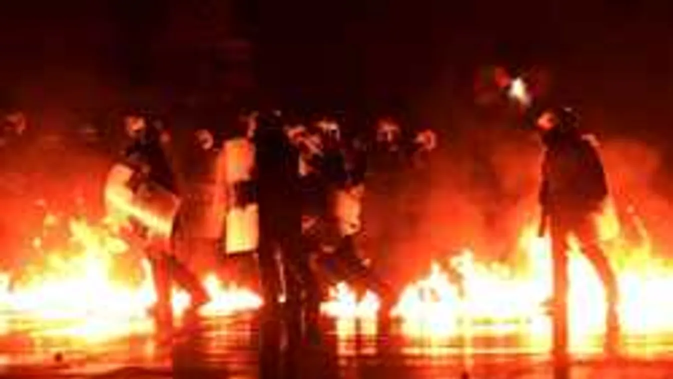 Háborús állapotok, lángokban állt Athén