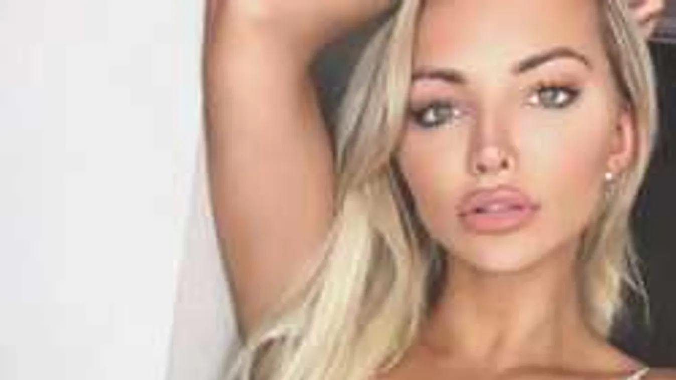 Ledobta a melltartót, megvillantotta gigantikus kebleit a vadóc modell