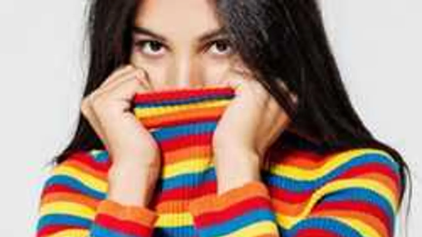 Szivárvány pulóver: a 70-es évek nagy durranása visszatér