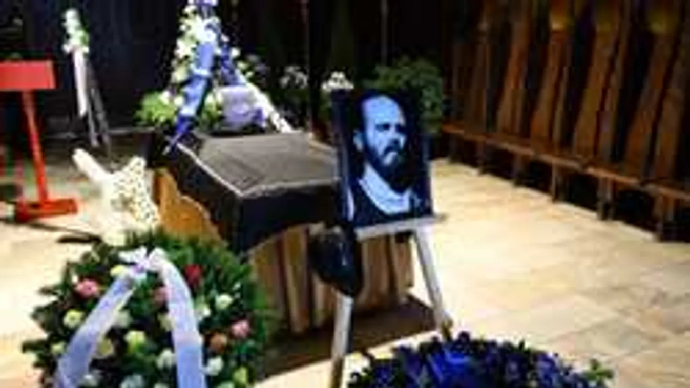 Kitálalt a szomszéd: Kipakolta volt neje Som Lajos otthonát - fotó