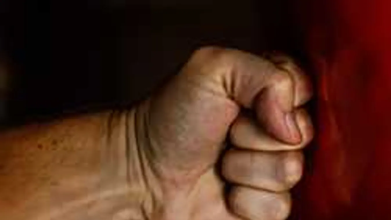 Összeverték a színészt Kolozsváron, mert magyarul beszélt