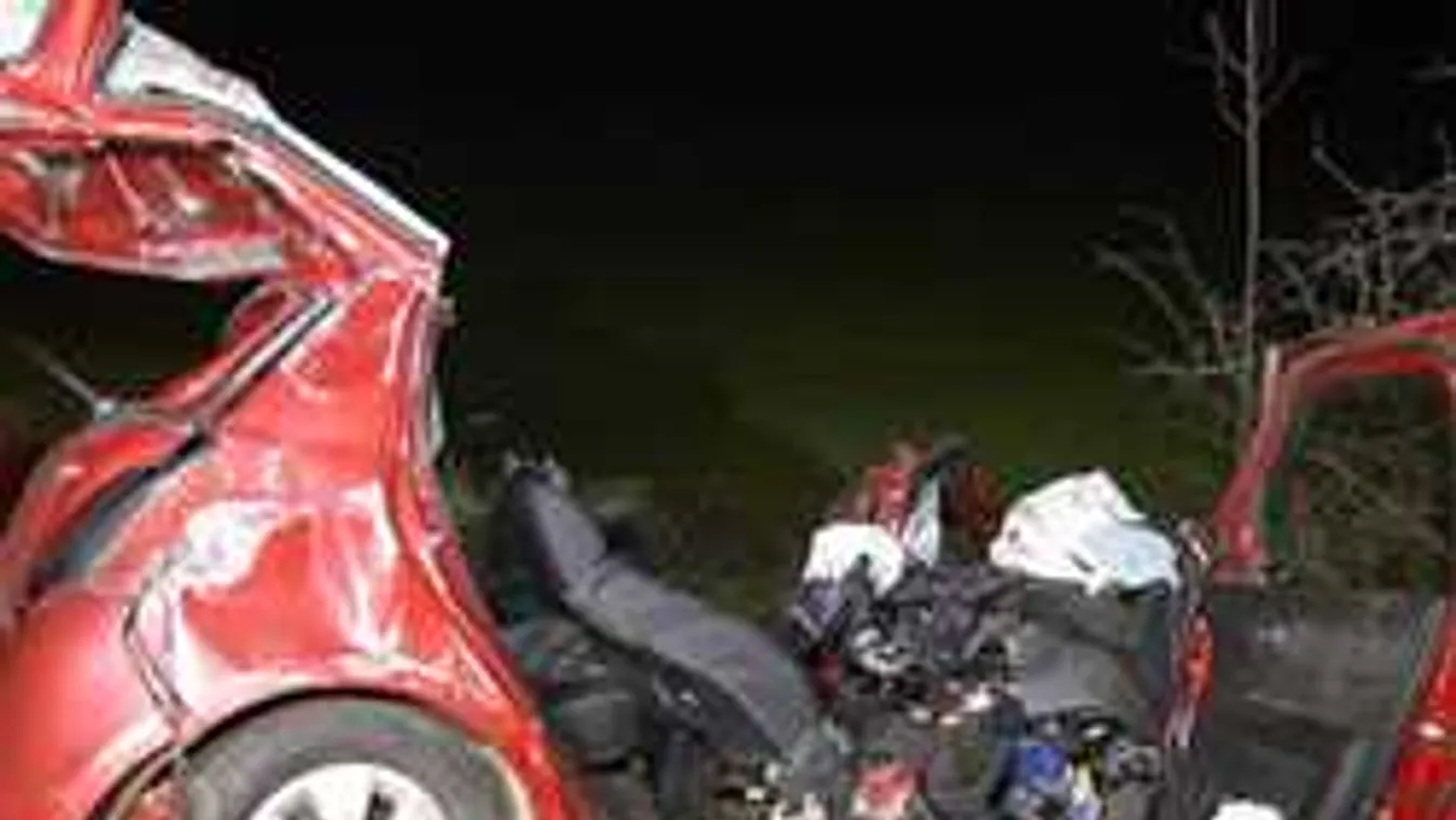 Ketten meghaltak Kisbérnél, a semmiből beléjük csapódott egy elütött s