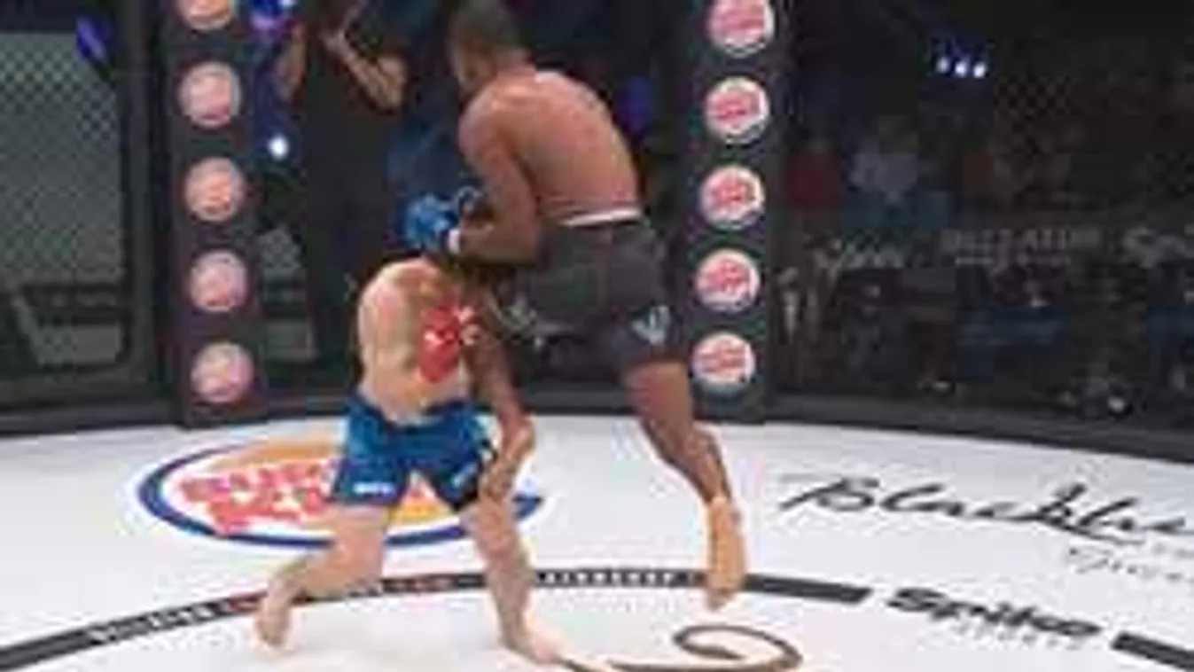 Brutális kiütés, ilyen fejrúgást még nem láttál