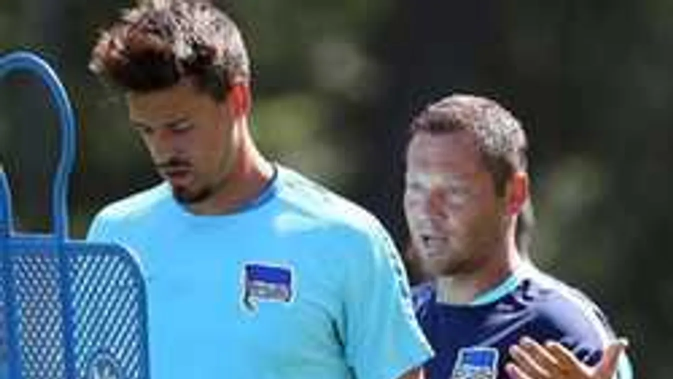 Dárdain nevetnek, belerúgott a német válogatott ásza