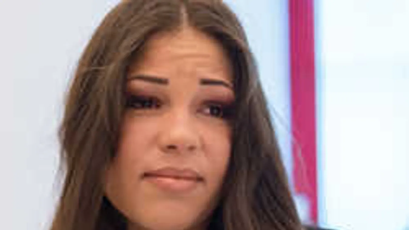 Gyűrűzik a botrány, már Gáspár Evelint is kihallgatták