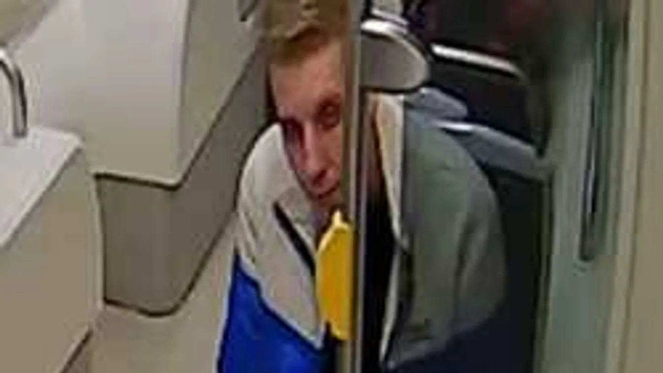 Borzalmas dolgot művelt ez a férfi a budapesti villamoson - Fotó