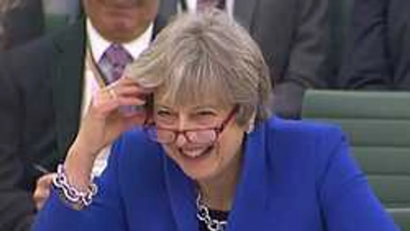 Új nevet kapott Theresa May, jót nevetett rajta