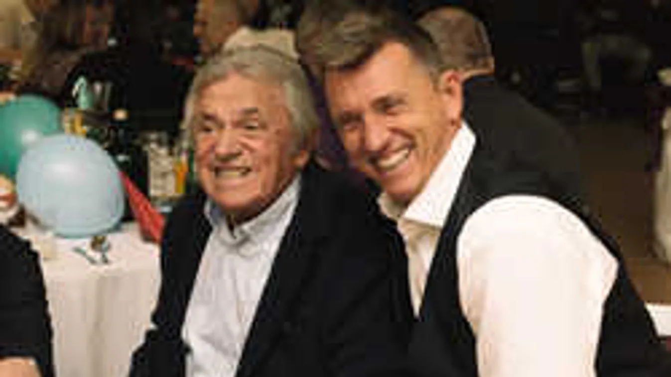 Mészöly Kálmán így várja a családját karácsonykor