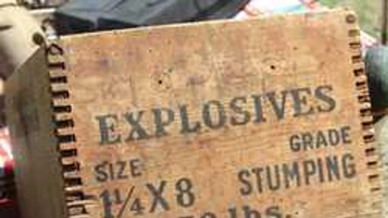 Terrortámadás a benzinkúton: dinamittal robbantottak