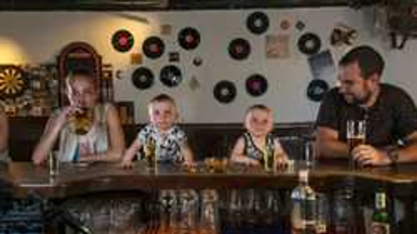 Ilyen, amikor az apuka rendkívül jól ért a photoshophoz