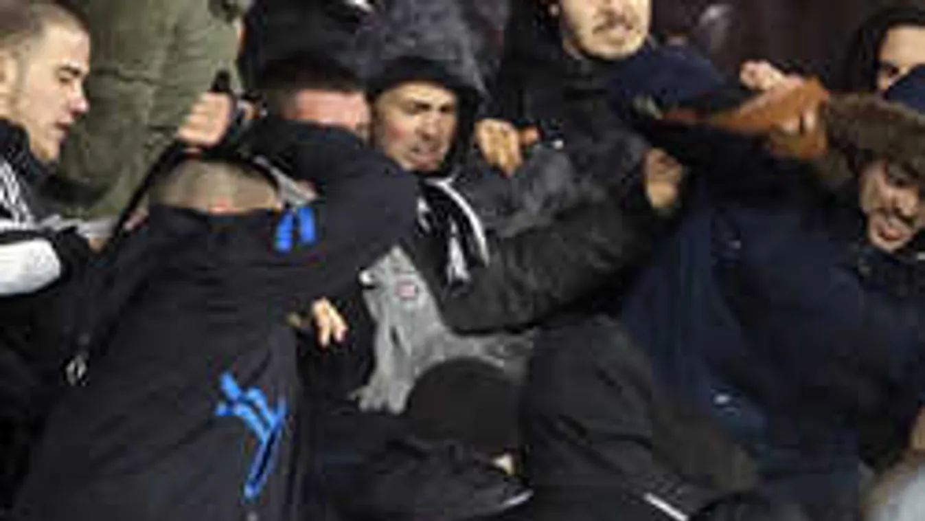 Véres botrány, tömegverekedés a lelátón