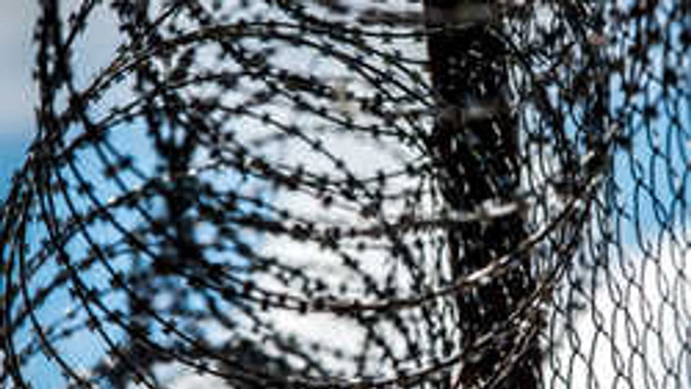 Kiderült, milyen élete van a kislányát teherbe ejtő apának a börtönben